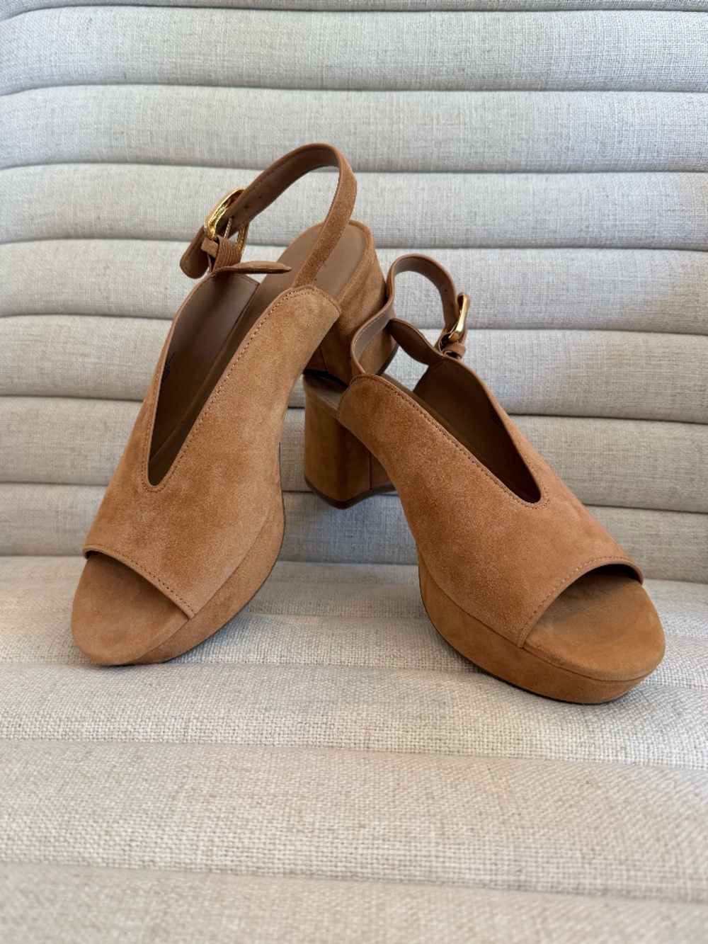 BRAND NEW Women's Cornelia Sandal, Sz 9